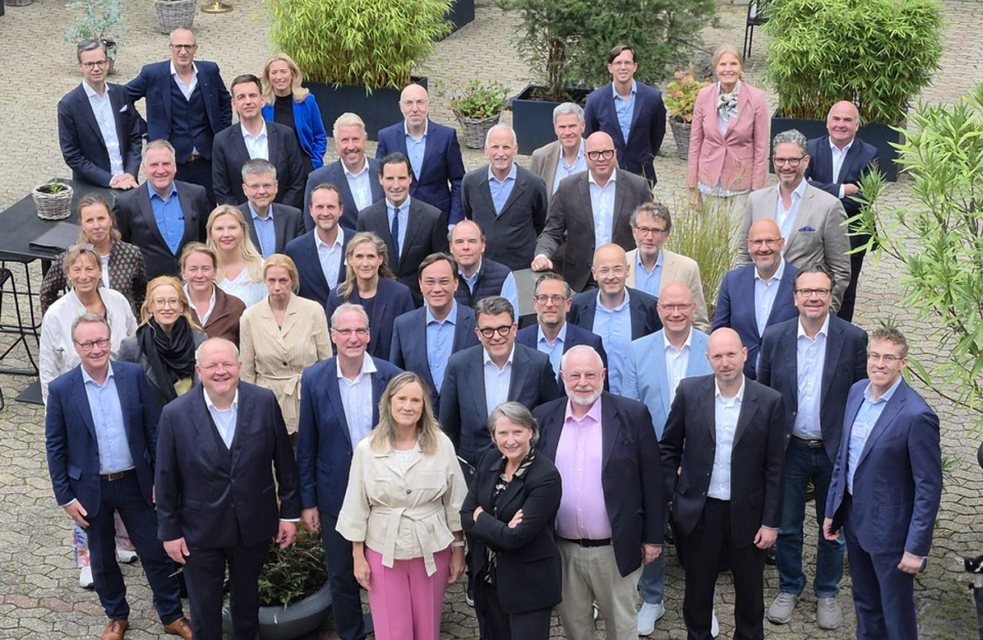 AGM19